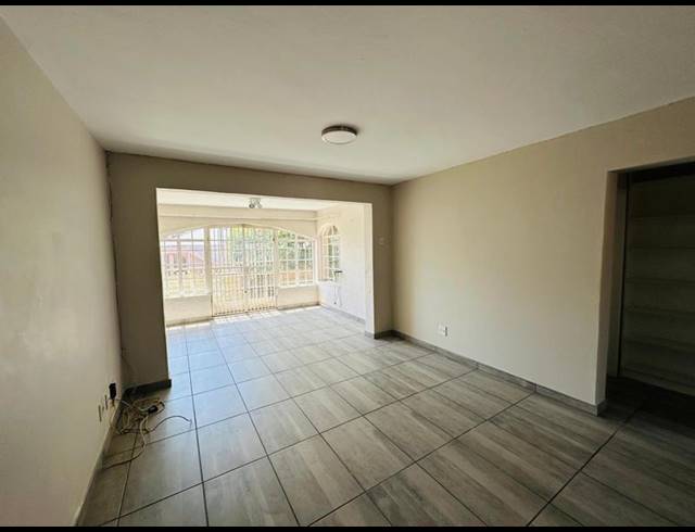 2 BEDROOM APARTMENT FOR SALE IN LAMBTON